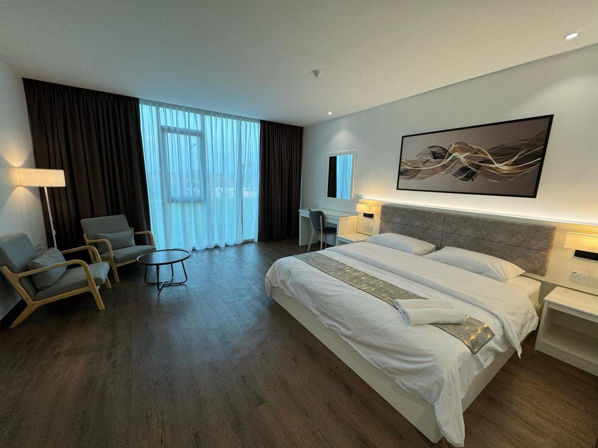 52 The Grace Hotel Muar Bagian luar foto