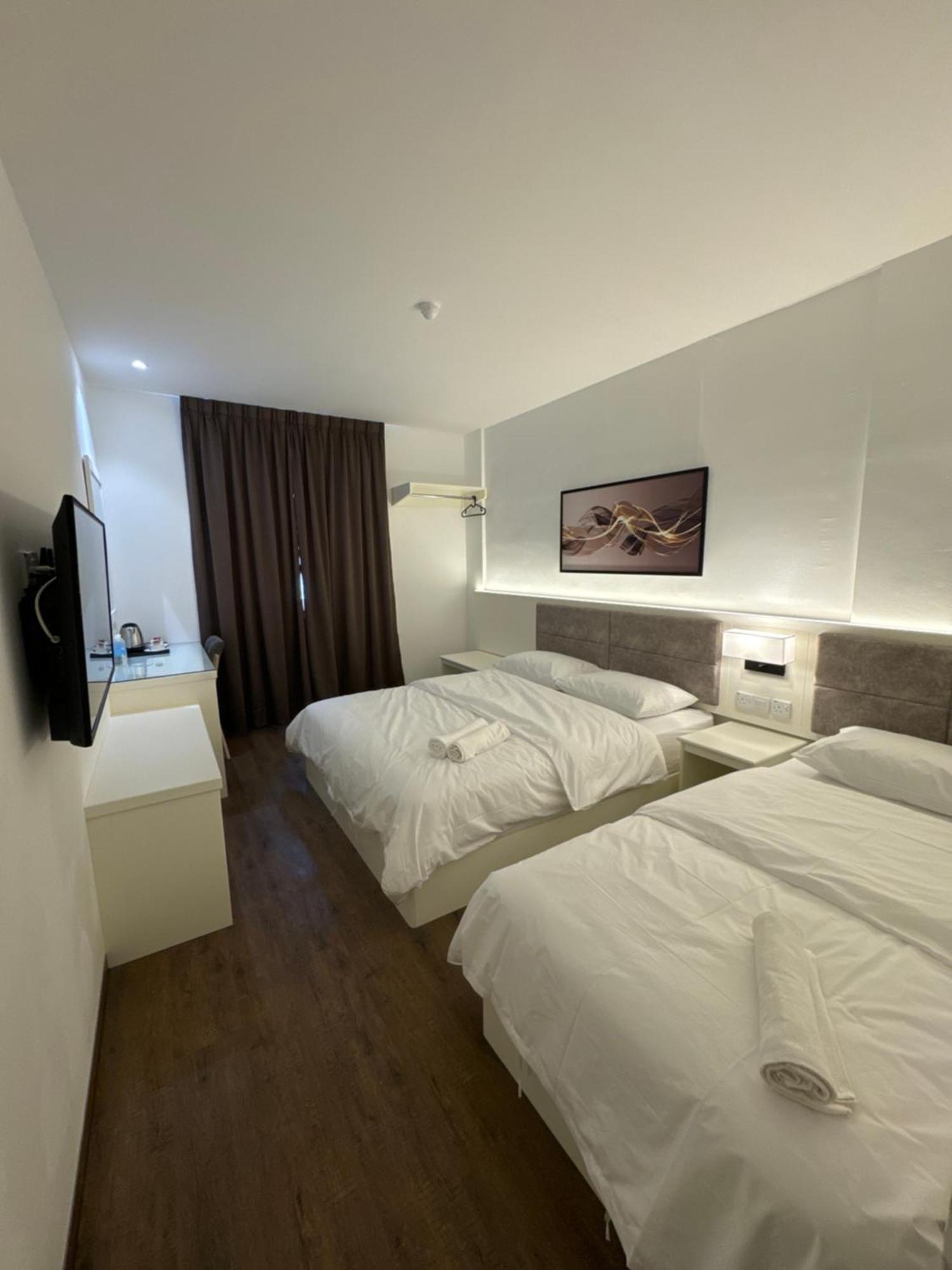 52 The Grace Hotel Muar Bagian luar foto