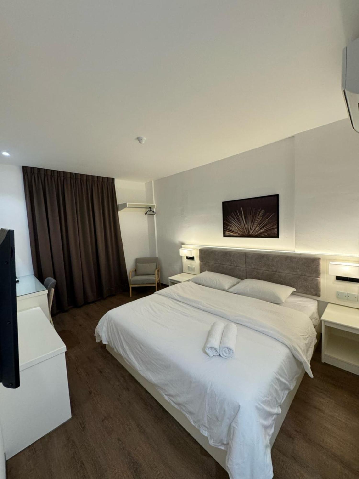 52 The Grace Hotel Muar Bagian luar foto