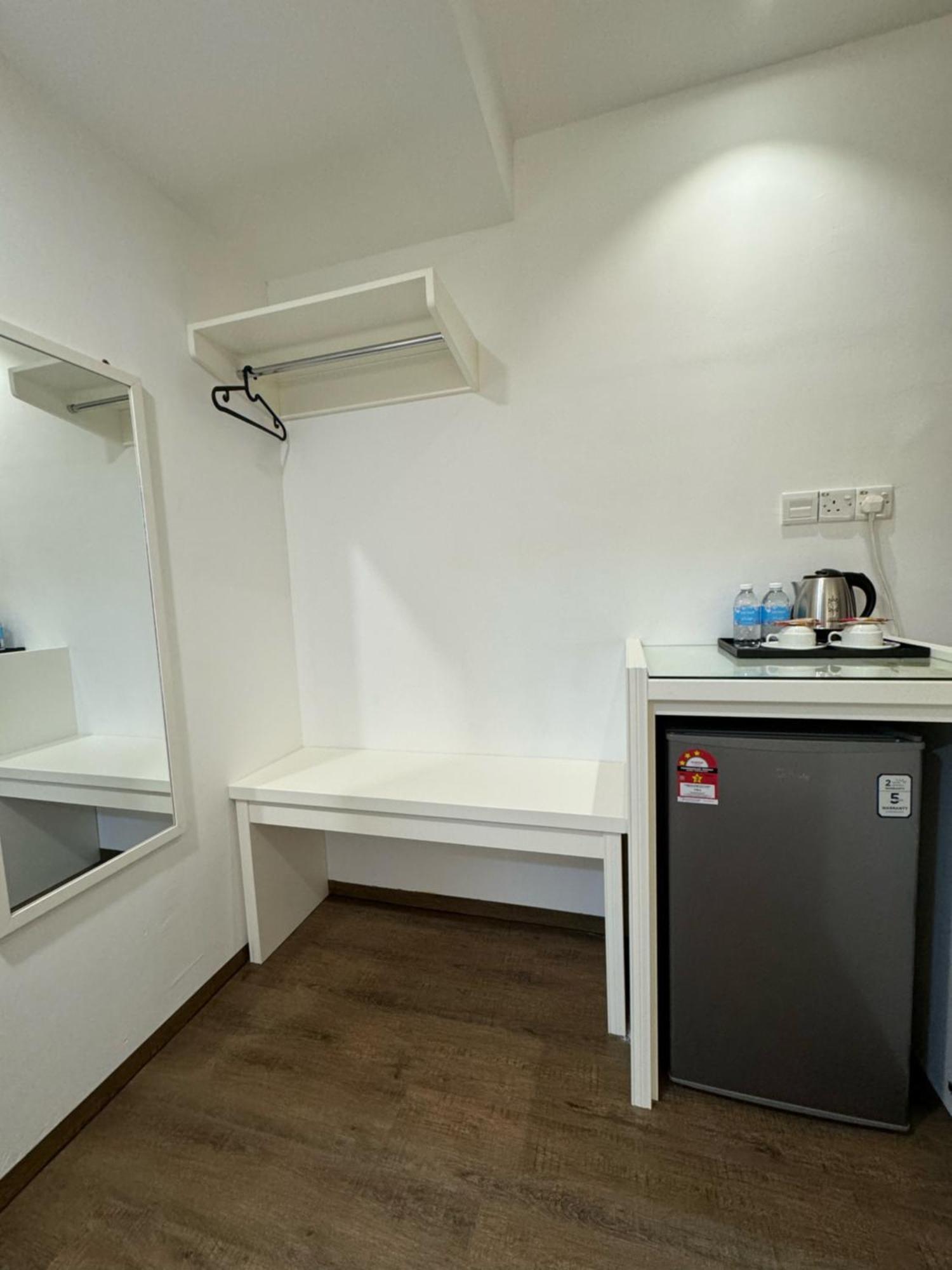 52 The Grace Hotel Muar Bagian luar foto