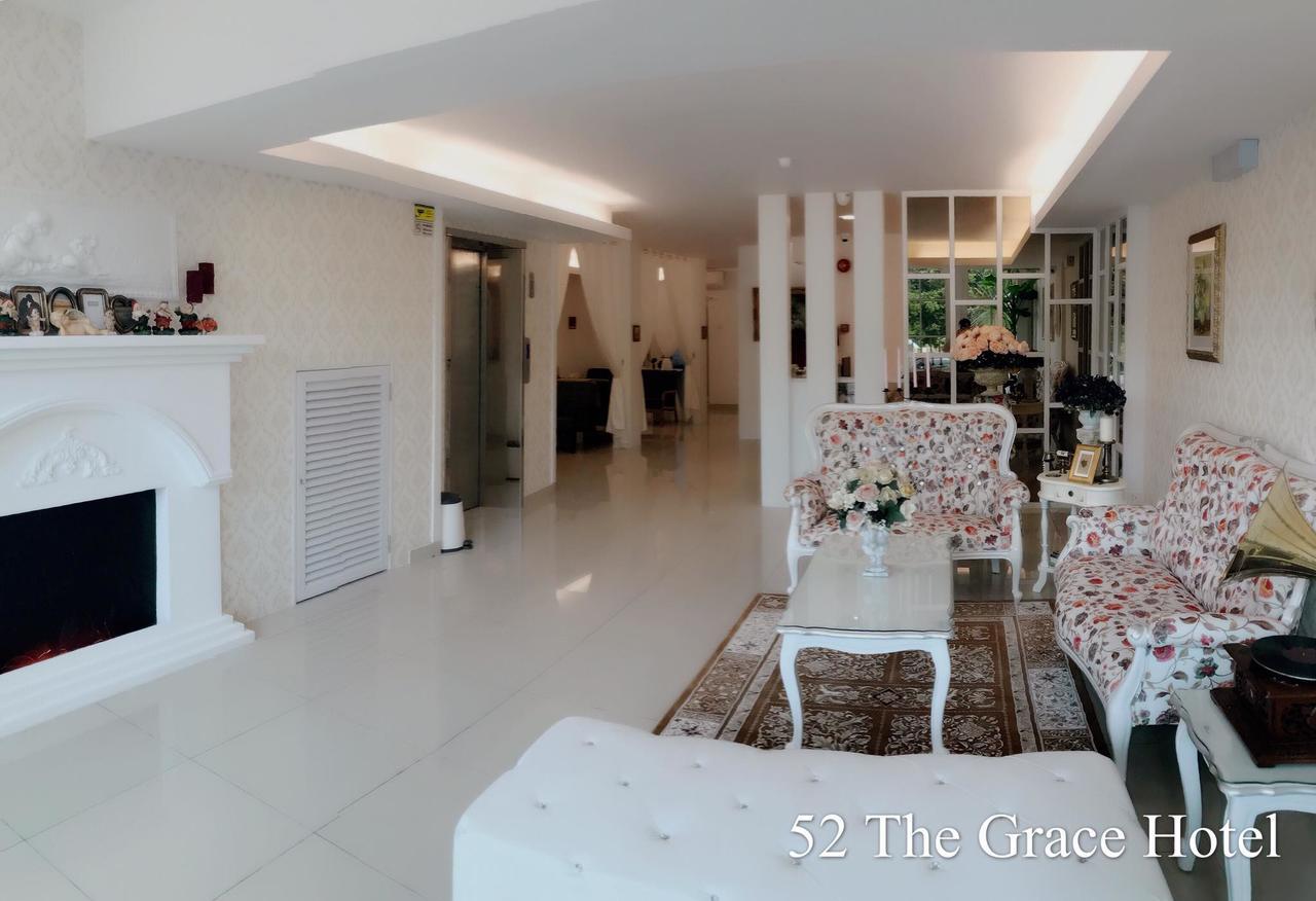 52 The Grace Hotel Muar Bagian luar foto