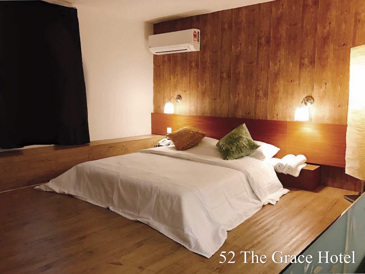 52 The Grace Hotel Muar Bagian luar foto