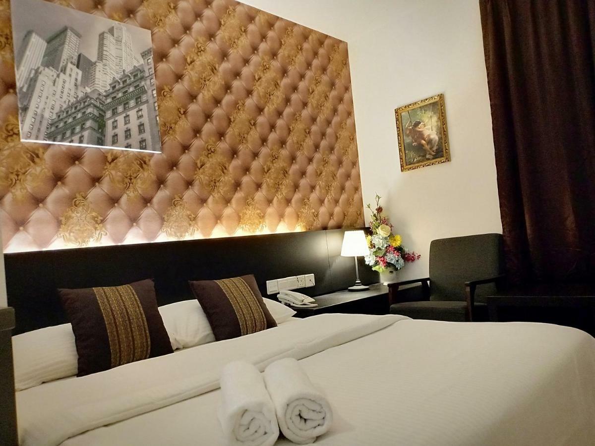 52 The Grace Hotel Muar Bagian luar foto