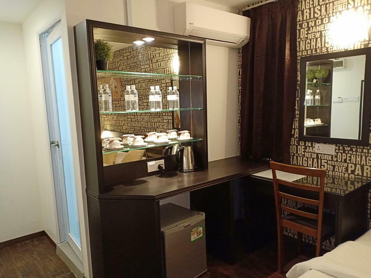 52 The Grace Hotel Muar Bagian luar foto